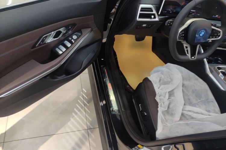 Used BMW i3 2025 eDrive 35 L Driver Seat