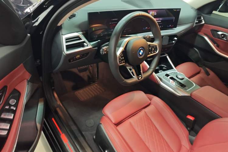 Used BMW i3 2025 eDrive 40 L Midnight Edition Driver Seat
