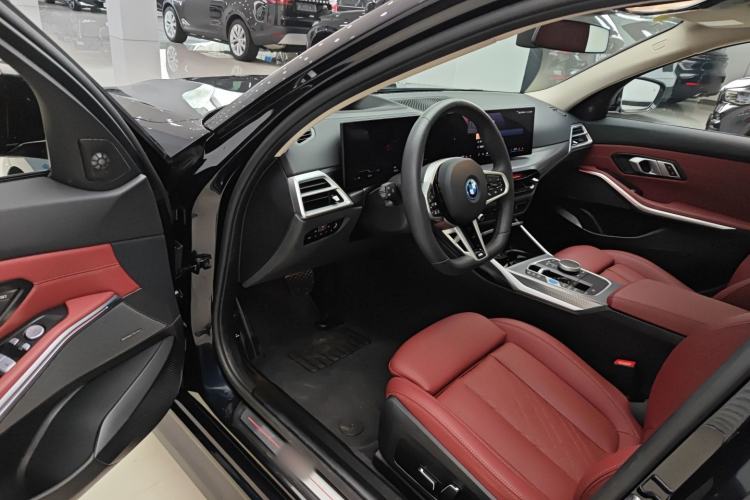 Used BMW i3 2025 eDrive 40 L Midnight Sports Package Driver Seat