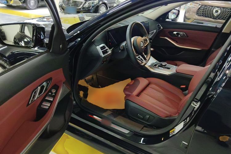 Used BMW i3 2025 eDrive 40 L Midnight Sports Package Driver Seat