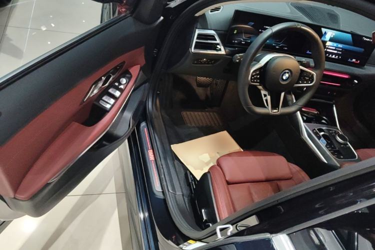 Used BMW i3 2025 eDrive 35 L Driver Seat