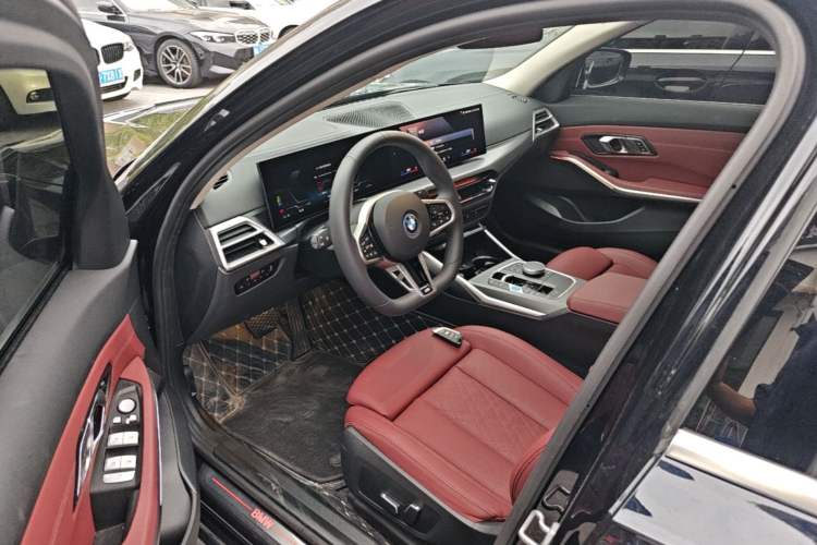 Used BMW i3 2025 eDrive 35 L Driver Seat