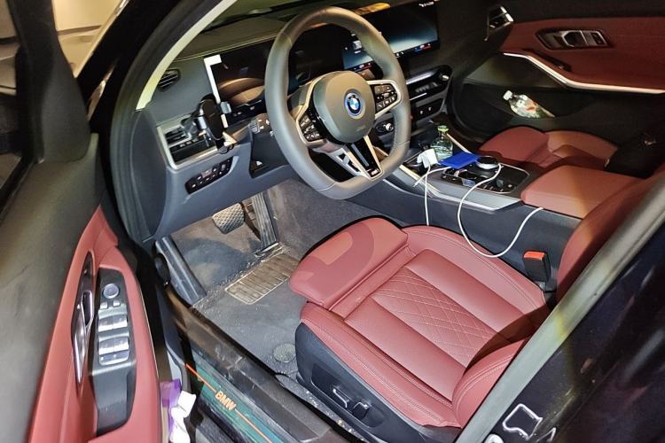Used BMW i3 2025 eDrive 35 L Driver Seat