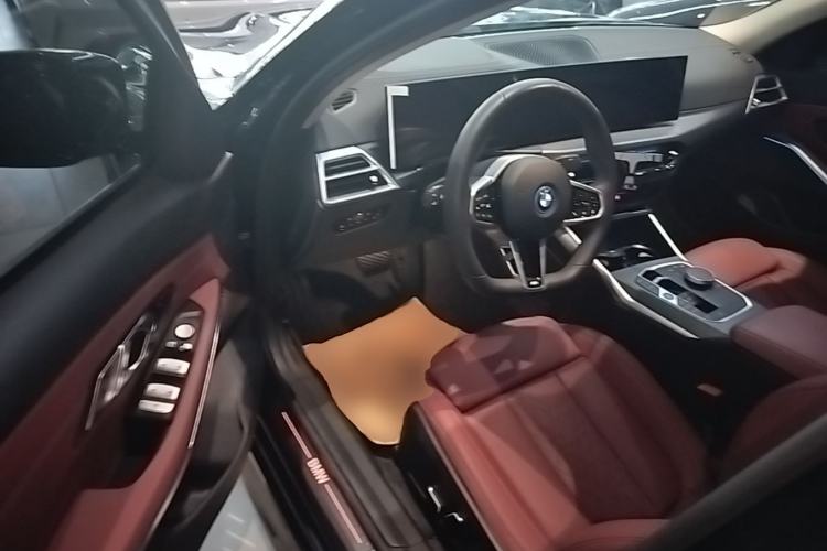 Used BMW i3 2025 eDrive 35 L Driver Seat
