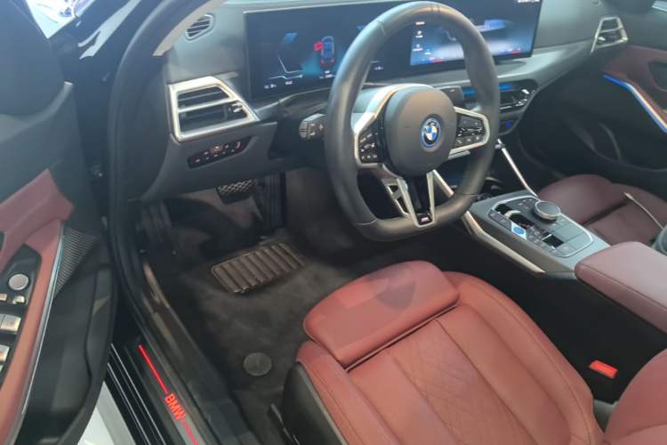 Used BMW i3 2025 eDrive 35 L Driver Seat