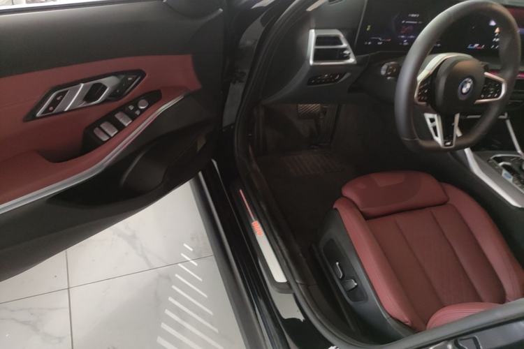 Used BMW i3 2025 eDrive 35 L Driver Seat