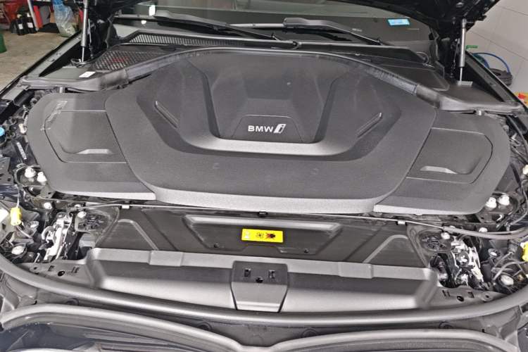 Used BMW i3 2025 eDrive 40 L Midnight Edition Engine Bay
