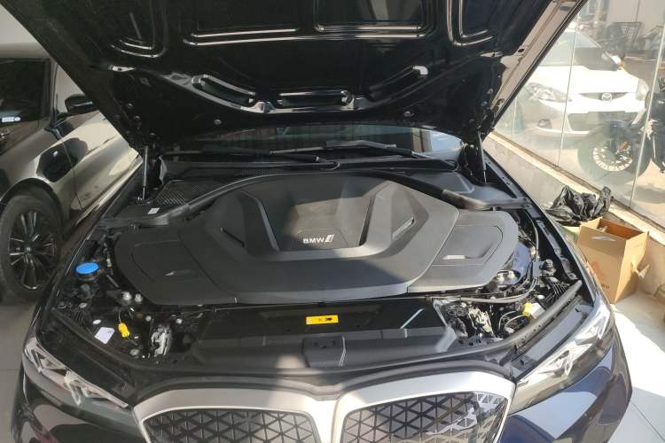Used BMW i3 2025 eDrive 35 L Engine Bay