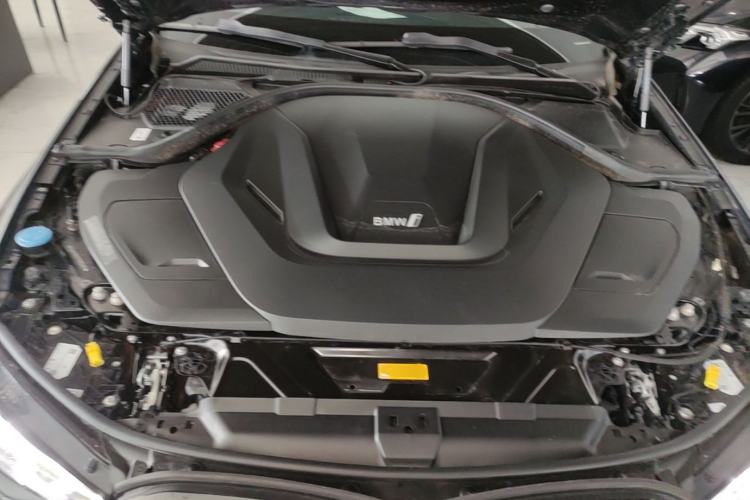 Used BMW i3 2025 eDrive 35 L Engine Bay