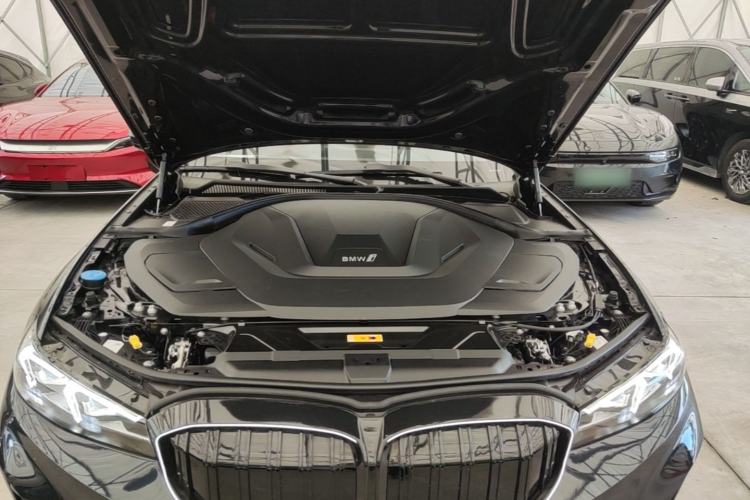 Used BMW i3 2025 eDrive 35 L Engine Bay