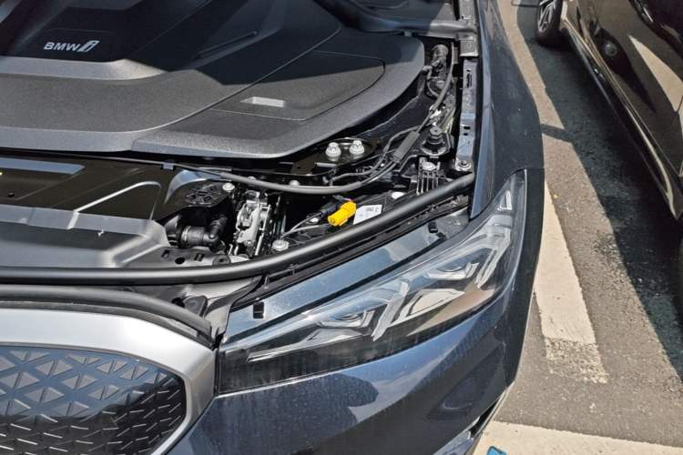 Used BMW i3 2025 eDrive 35 L Engine Bay Left