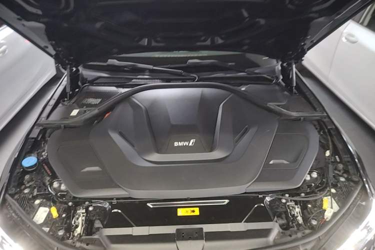 Used BMW i3 2025 eDrive 35 L Engine Bay