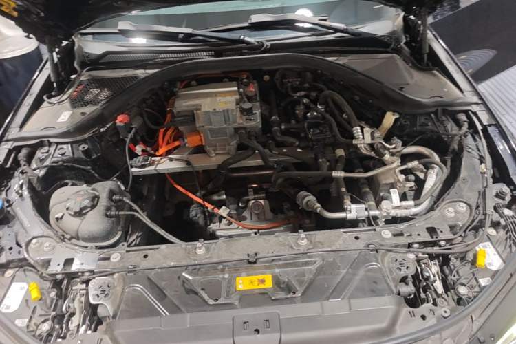 Used BMW i3 2025 eDrive 35 L Engine Bay