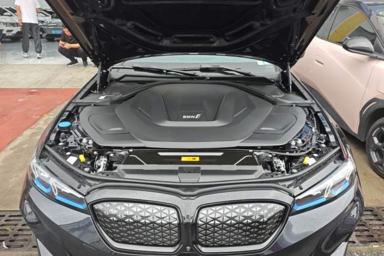Used BMW i3 2025 eDrive 40 L Midnight Sports Package Engine Bay