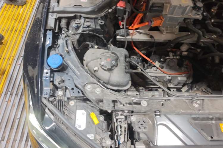 Used BMW i3 2025 eDrive 35 L Engine Bay Right