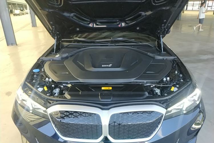 Used BMW i3 2025 eDrive 35 L Engine Bay