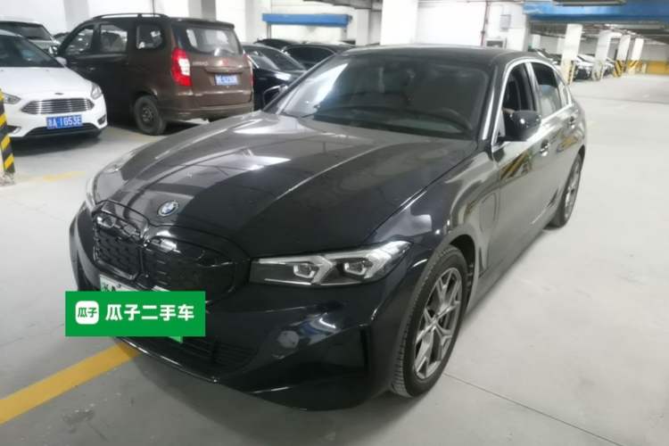 BMW i3 2025 eDrive 35 L