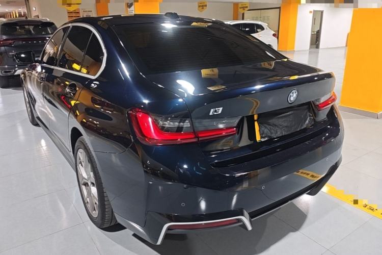 Used BMW i3 2025 eDrive 35 L Exterior 2