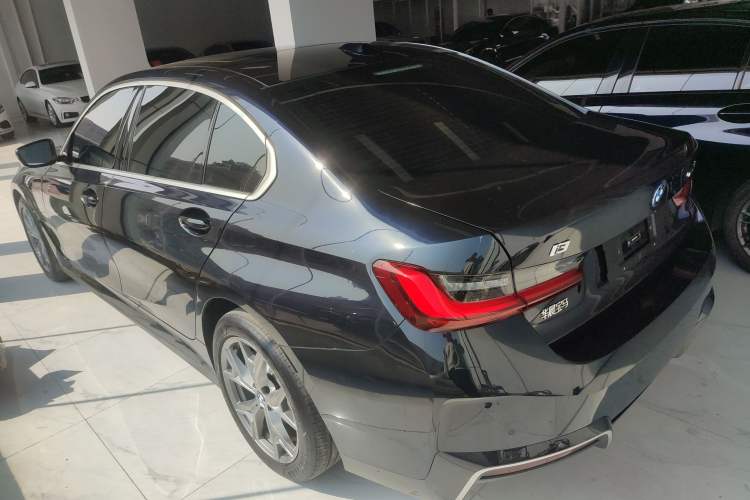 Used BMW i3 2025 eDrive 35 L Exterior 2