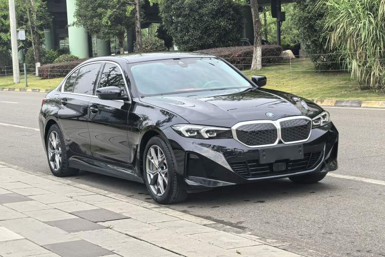 Used BMW i3 2025 eDrive 35 L Exterior 2