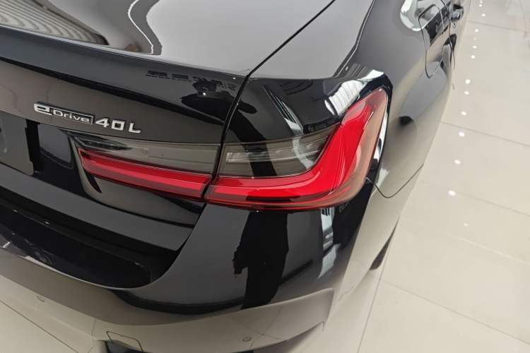 Used BMW i3 2025 eDrive 40 L Midnight Sports Package Exterior 3