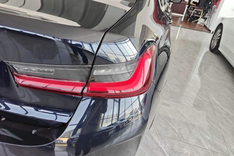 Used BMW i3 2025 eDrive 35 L Exterior 3