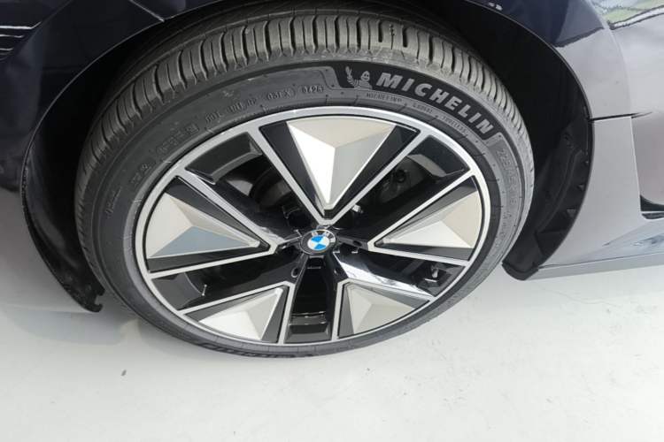 Used BMW i3 2025 eDrive 40 L Midnight Sports Package Exterior 4