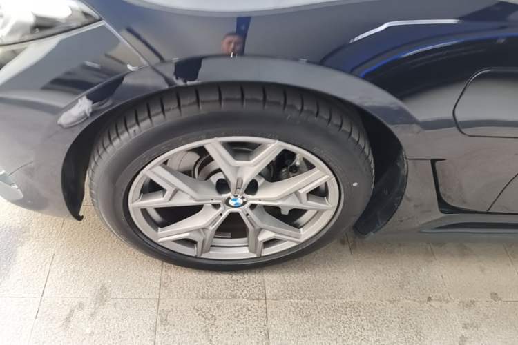 Used BMW i3 2025 eDrive 35 L Exterior 4