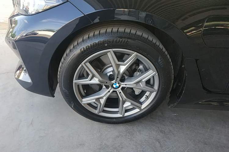 Used BMW i3 2025 eDrive 35 L Exterior 4