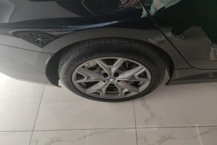 Used BMW i3 2025 eDrive 35 L Exterior 5