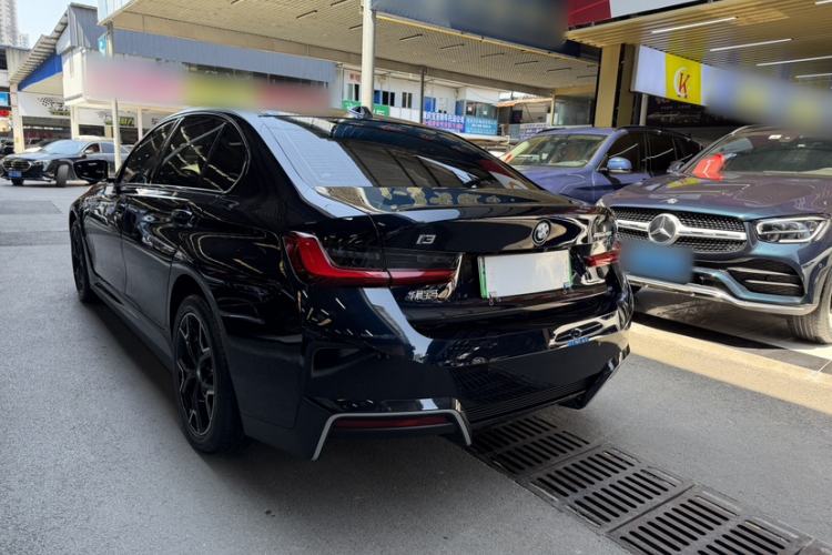 Used BMW i3 2025 eDrive 40 L Midnight Edition Exterior 5