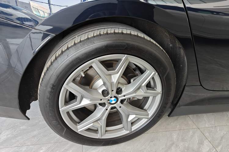 Used BMW i3 2025 eDrive 35 L Exterior 5