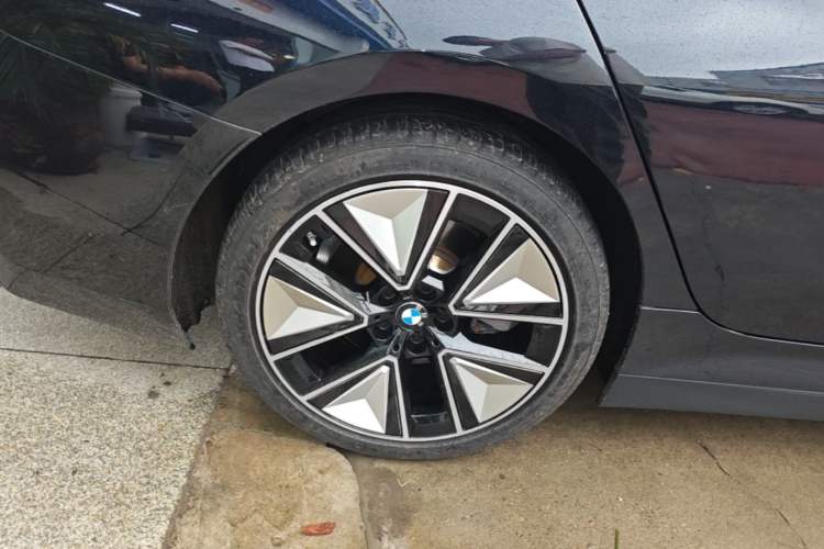 Used BMW i3 2025 eDrive 40 L Midnight Sports Package Exterior 5