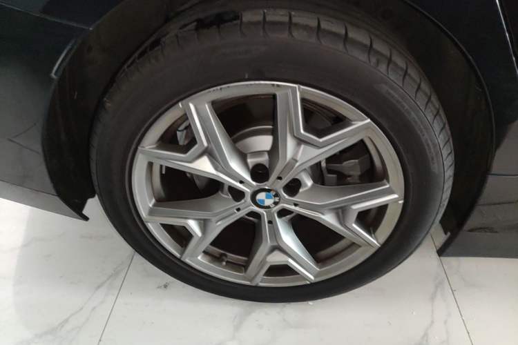 Used BMW i3 2025 eDrive 35 L Exterior 5