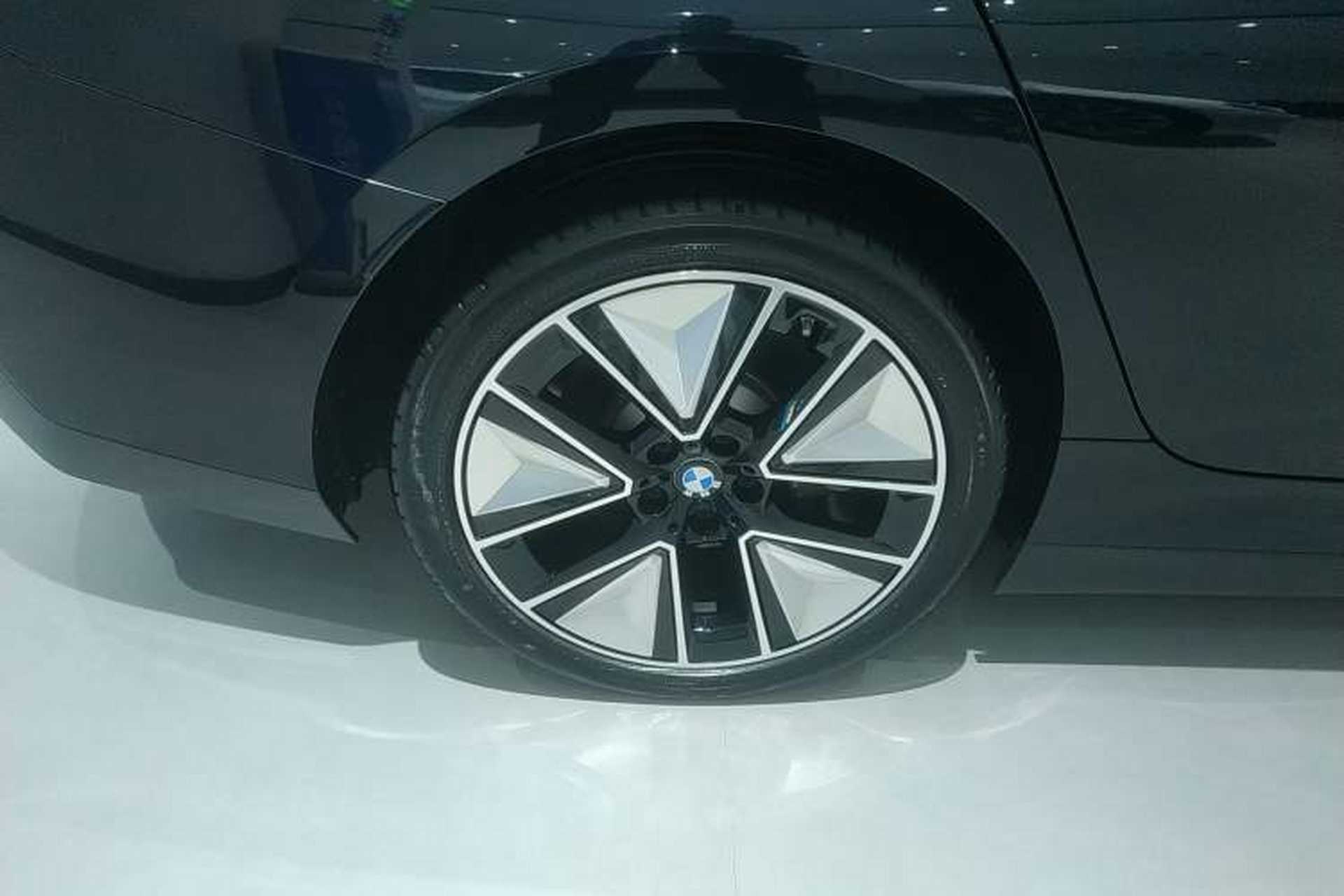 Used BMW i3 2025 eDrive 40 L Midnight Sports Package Exterior 5