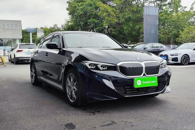 Used BMW i3 2025 eDrive 35 L Front Right 45 Deg