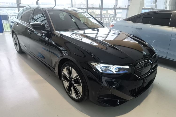 Used BMW i3 2025 eDrive 40 L Midnight Sports Package Front Right 45 Deg