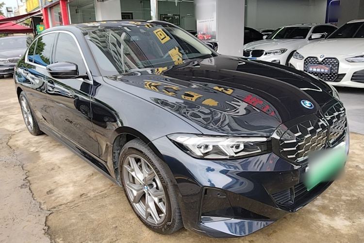 Used BMW i3 2025 eDrive 35 L Front Right 45 Deg
