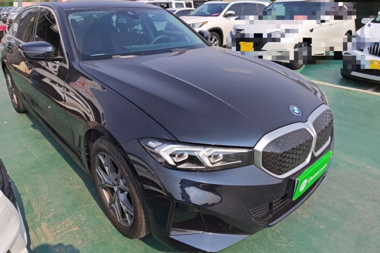 Used BMW i3 2025 eDrive 35 L Front Right 45 Deg