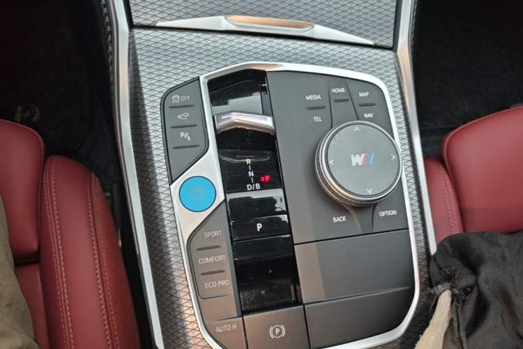 Used BMW i3 2025 eDrive 40 L Midnight Sports Package Gear Lever