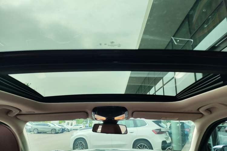 Used BMW i3 2025 eDrive 35 L Headliner
