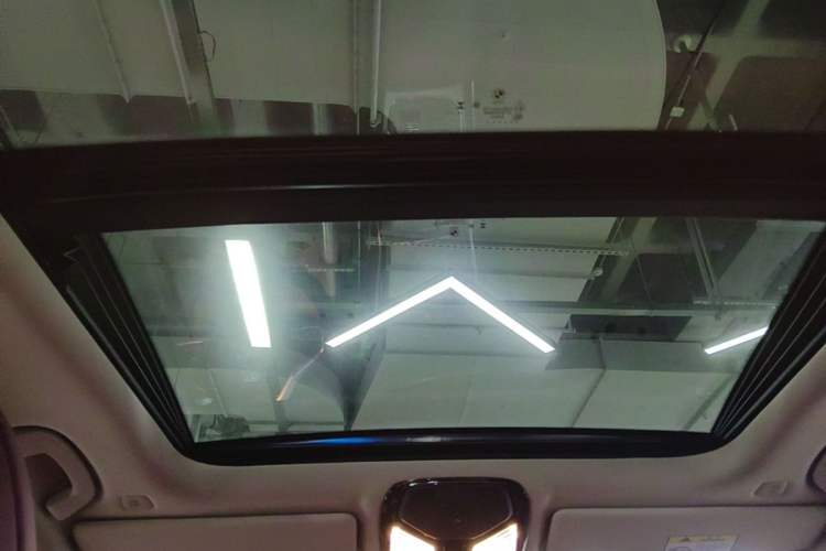 Used BMW i3 2025 eDrive 40 L Midnight Sports Package Headliner
