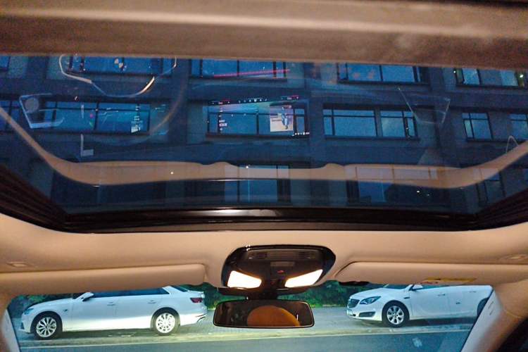Used BMW i3 2025 eDrive 40 L Midnight Edition Headliner