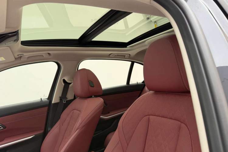 Used BMW i3 2025 eDrive 40 L Midnight Edition Headliner