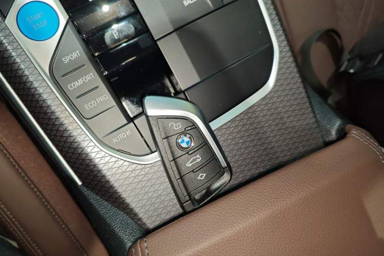 Used BMW i3 2025 eDrive 40 L Midnight Edition Interior 1