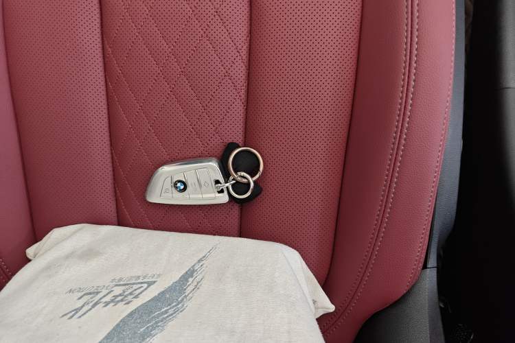 Used BMW i3 2025 eDrive 35 L Interior 1