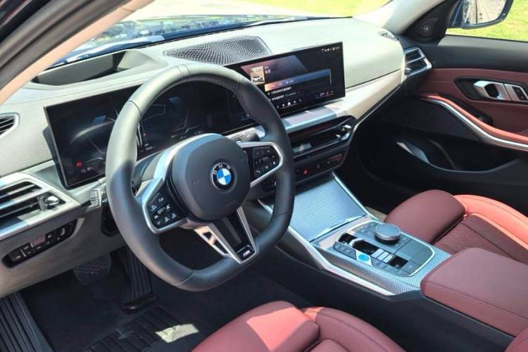 Used BMW i3 2025 eDrive 40 L Midnight Sports Package Interior 2