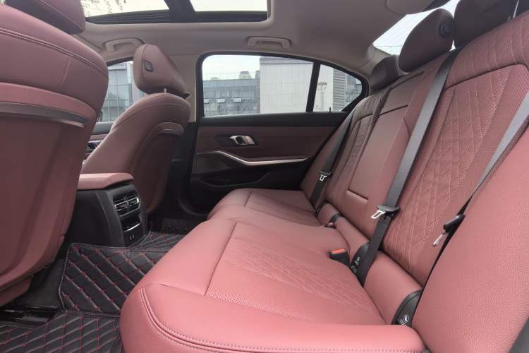 Used BMW i3 2025 eDrive 35 L Interior 2