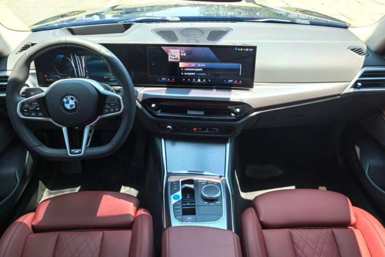Used BMW i3 2025 eDrive 40 L Midnight Sports Package Interior 3