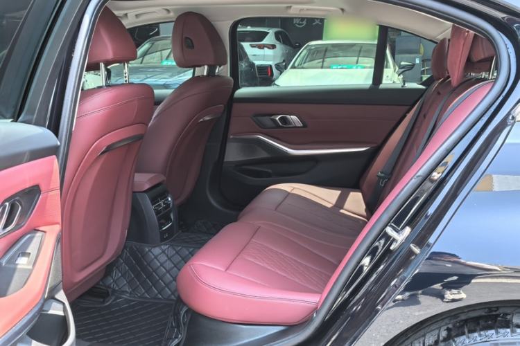 Used BMW i3 2025 eDrive 35 L Interior 3